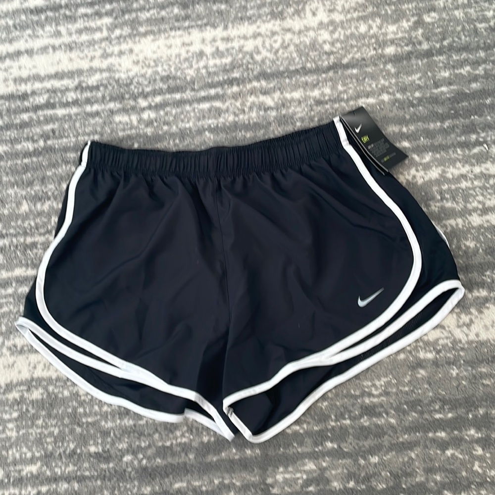 NWT Nike Black Athletic Short Size L